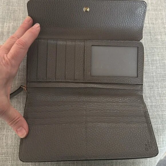Like New Gucci Zip Around Long Multi Pocket Clutch Leather Wallet Organizer - Picture 3 of 6